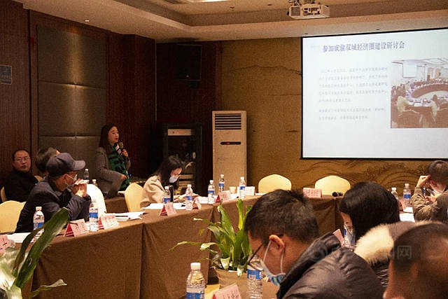 成都塗料行業(ye) 協會(hui) 第一屆第四次理事會(hui) 成功召開