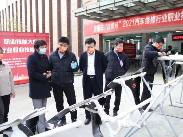 濟南市“技能月”職業(ye) 技能大賽 • 2021“巴斯夫杯”汽車噴塗技能競賽成功舉(ju) 辦