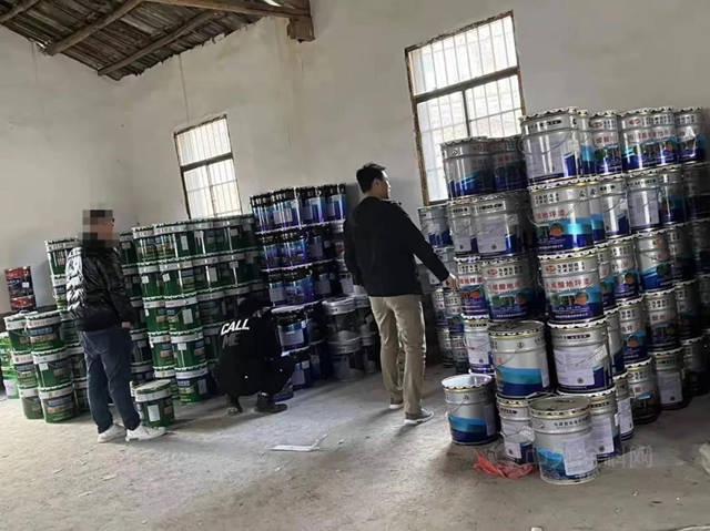 長沙一出租倉(cang) 庫內(nei) 查獲超7噸油漆塗料！