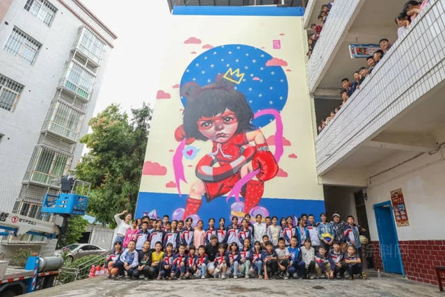 「為(wei) 愛上色」發布2022年校園征集令 為(wei) 鄉(xiang) 村小學彩繪校園