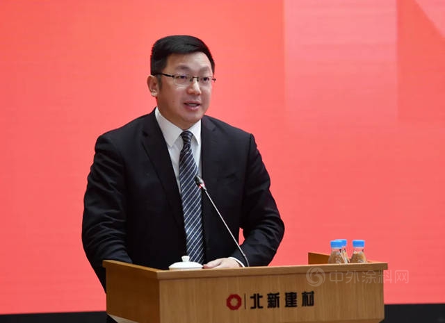 加大力度推動“一體(ti) 兩(liang) 翼”戰略落地 | 北新建材2022年工作會(hui) 議在京召開