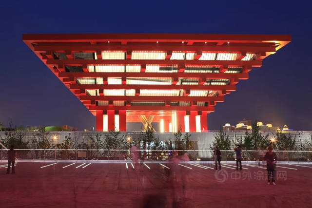 東(dong) 方雨虹控股副總裁李建華榮獲“2021年上海市重點工程實事立功競賽優(you) 秀建設者”