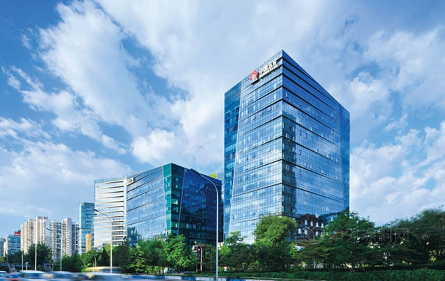 百餘(yu) 家企業(ye) 角逐！三棵樹小森科創板脫穎而出，榮獲2021-2022年度“金采獎-創研優(you) 采黑科技”殊榮