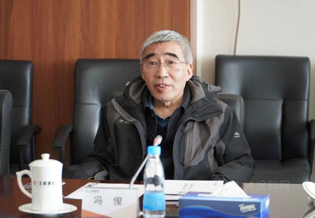 中國房地產(chan) 業(ye) 協會(hui) 會(hui) 長馮(feng) 俊一行蒞臨(lin) 北新建材調研指導