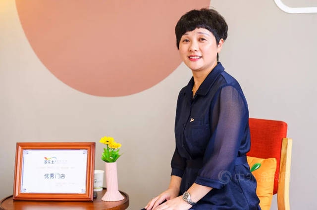 塗料圈的女神們(men) ，你想看到她們(men) 哪一麵？