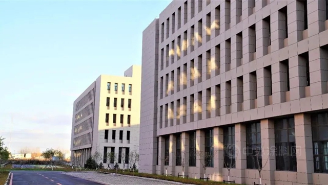 富思特被選為(wei) “全國產(chan) 品和服務質量誠信示範企業(ye) ”、“ 全國塗料保溫材料行業(ye) 質量領先品牌”！