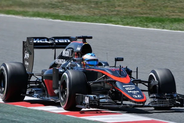 F1開戰在即 I 邁凱倫(lun) 車隊聯手阿克蘇諾貝爾，合作再升級
