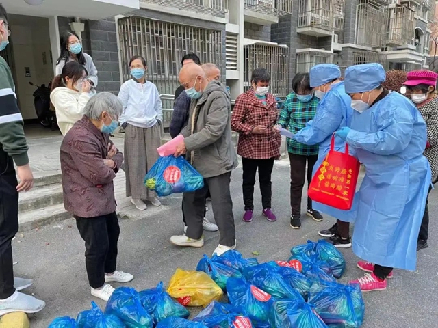 三棵樹大白“滬”你疫路平安