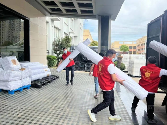 馳援上海 義(yi) 不容辭！凱倫(lun) 股份為(wei) 上海方艙送去一份清涼