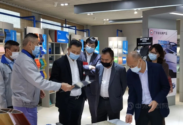 興(xing) 發鋁業(ye) 、聯塑集團高層領導蒞臨(lin) 四方威凱參觀交流