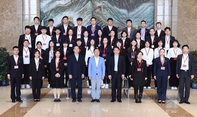 共青團北新集團建材股份有限公司第一次代表大會(hui) 暨“五四”表彰大會(hui) 勝利召開