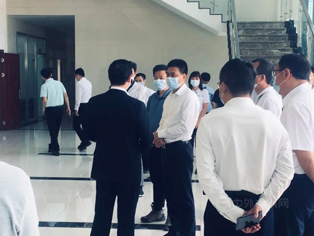 清遠市市長溫文星一行蒞臨(lin) 三棵樹·大禹九鼎清遠基地參觀考察