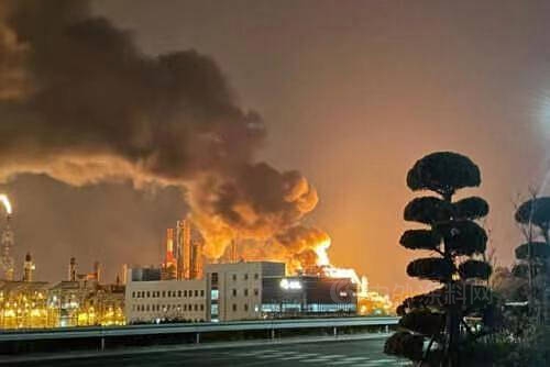 韓國第三大煉油廠爆炸，火柱騰起數十米，上遊77萬(wan) 噸PX停車，聚酯漆成本又要漲