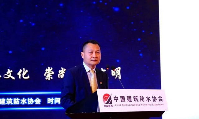 凱倫(lun) 掉隊！科順承壓！北新合縱連橫擋不住東(dong) 方雨虹