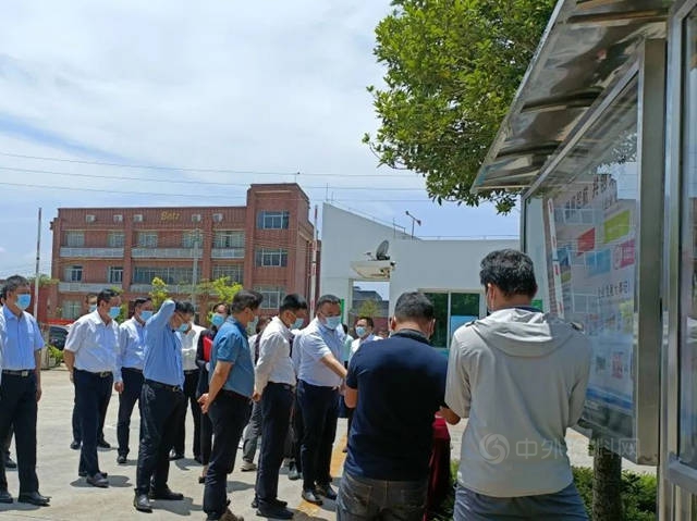 清遠市政府領導一行視察調研英德科迪