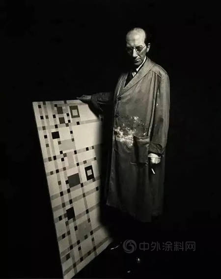 嘉寶莉，向蒙德裏安致敬