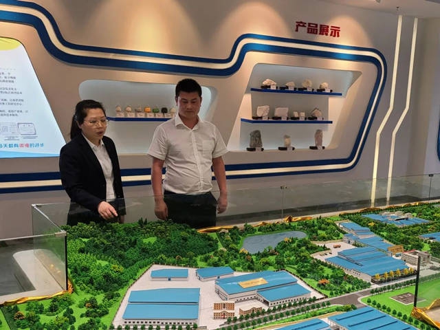 湖南優(you) 冠蒞臨(lin) 廣源集團考察