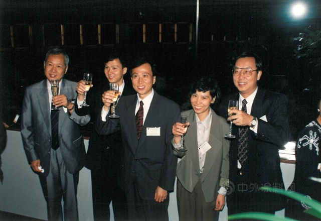 紫荊花40年：乘風破浪，紮根塗料行業(ye) 