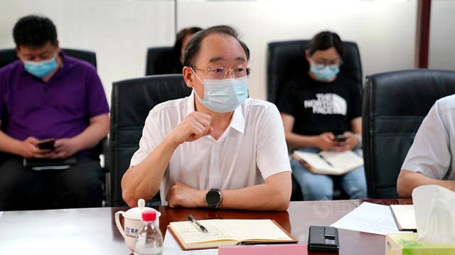 北京市大興(xing) 區政協主席領導帶隊走訪慰問富思特