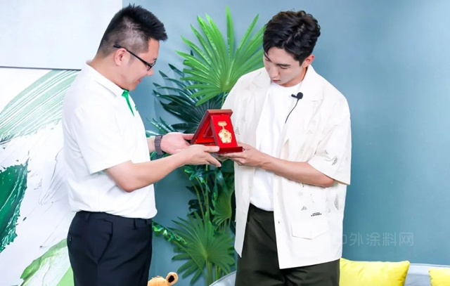 冬奧冠軍(jun) 武大靖空降成都，人氣火爆助力三棵樹年中動銷大捷