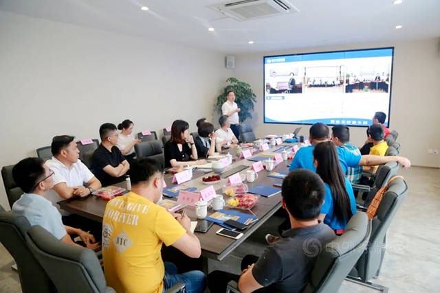 交流·共享 | 中外塗料經銷商億(yi) 商俱樂(le) 部走進瑞豐(feng) 集團