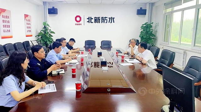 北新建材黨(dang) 委書(shu) 記、董事長尹自波走訪調研北新防水北方公司