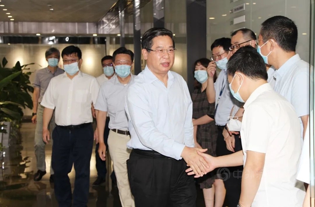 香港中遠海運總裁錢衛忠赴中遠關(guan) 西進行調研慰問