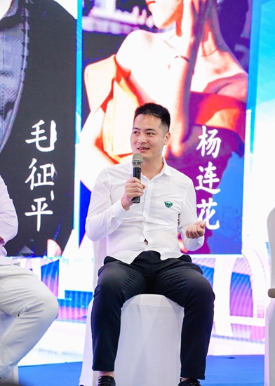 家•裝•設計 暨 首屆住宅設計產(chan) 業(ye) 協會(hui) 行業(ye) 論壇成功舉(ju) 辦