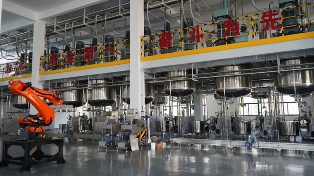 浙江大橋油漆有限公司3.5萬(wan) 噸智能化水性工業(ye) 漆車間建成投產(chan) 