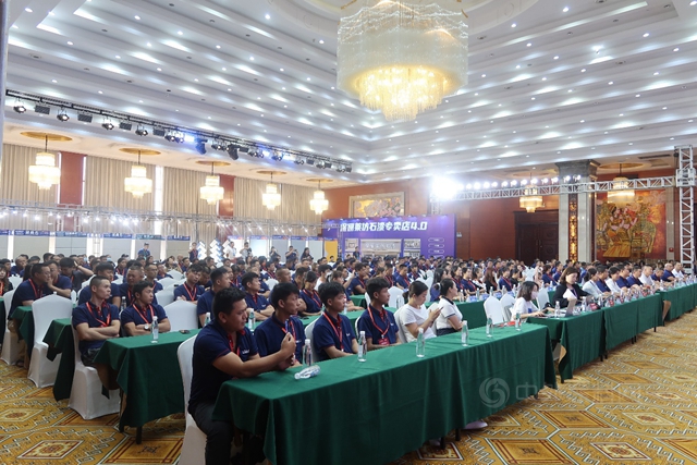 仿石漆行業(ye) 機遇在哪裏？這場峰會(hui) 或許給出了答案