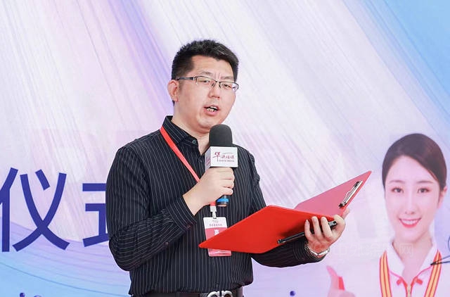 瓦科冠名高鐵正式首發 開啟品牌戰略新篇章