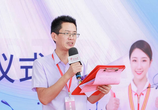瓦科冠名高鐵正式首發 開啟品牌戰略新篇章