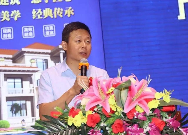 巴德富與(yu) 廣西銀牆組建聯合實驗室 攻關(guan) 仿石塗料技術