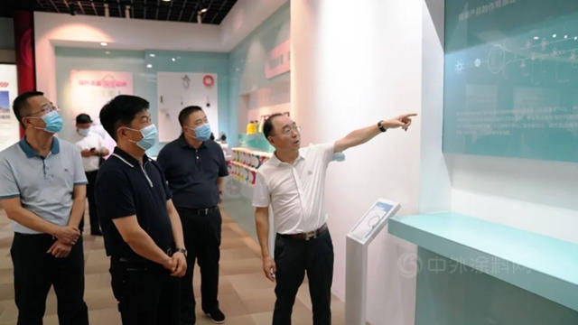 北京市大興(xing) 區委常委、區政協黨(dang) 組副書(shu) 記、統戰部部長張博一行蒞臨(lin) 富思特安定生產(chan) 基地考察指導