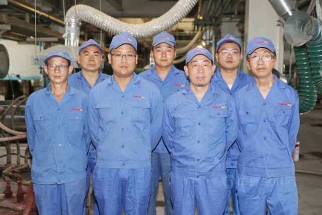 西北永新塗料有限公司製漆廠榮獲“甘肅省創新型班組”、“甘肅省示範性勞模創新工作室”榮譽稱號
