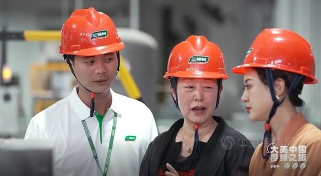 武大靖探訪三棵樹醉美園區，化身“最帥粉刷匠”
