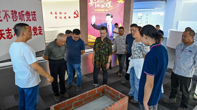 江蘇華盛鋰電材料股份有限公司考察團蒞臨(lin) 晨光工業(ye) 園參觀考察！