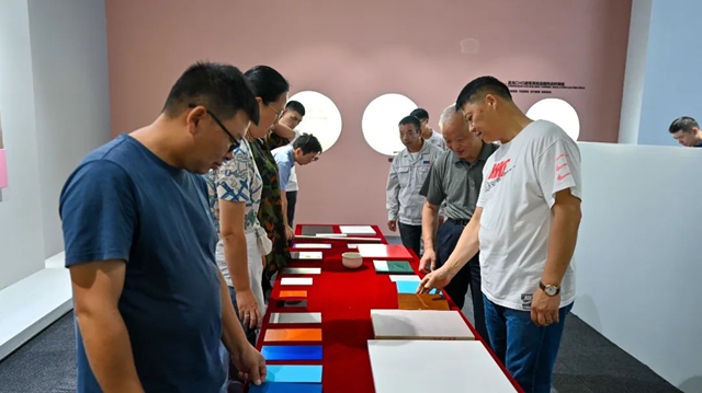 江蘇華盛鋰電材料股份有限公司考察團蒞臨(lin) 晨光工業(ye) 園參觀考察！