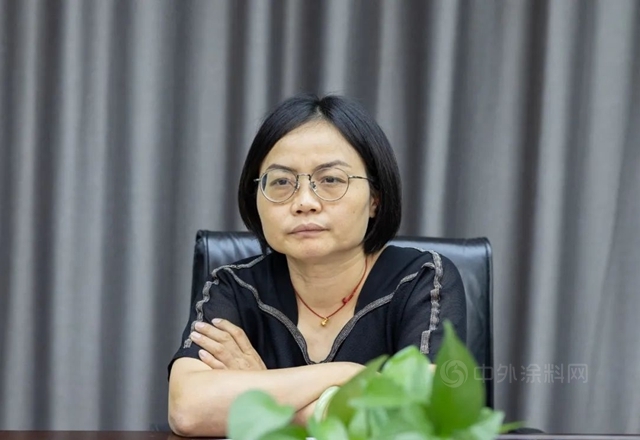 廣東(dong) 省塗料行業(ye) 協會(hui) 秘書(shu) 長呂水列、工業(ye) 塗料分會(hui) 理事長陳中華、華南理工大學化工學院教授文秀芳蒞臨(lin) 恒和永盛集團參觀交流