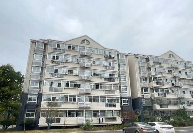 三棵樹恒彩石扮靚南京市江寧老舊小區，煥新千家萬(wan) 戶的美好生活