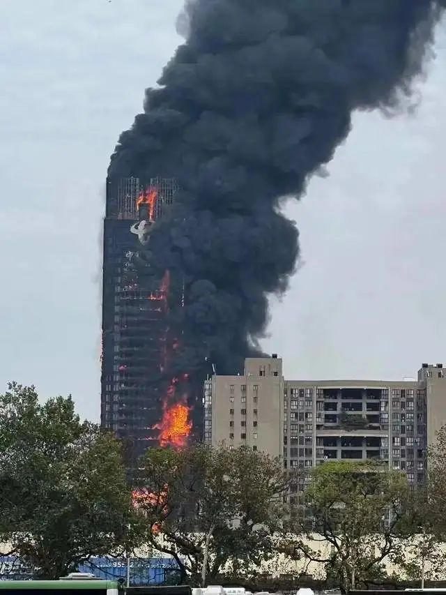 高層建築消防重在防患於(yu) “未燃”，亞(ya) 士創能真金防火保溫板真金不怕火煉