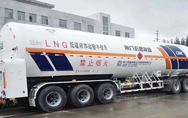 身披彩衣 所向披靡 | 寶塔山漆為(wei) 車輛穿上定製「防護服」