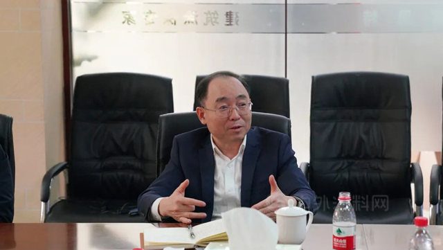 中國塗料工業(ye) 協會(hui) 領導一行蒞臨(lin) 富思特考察指導