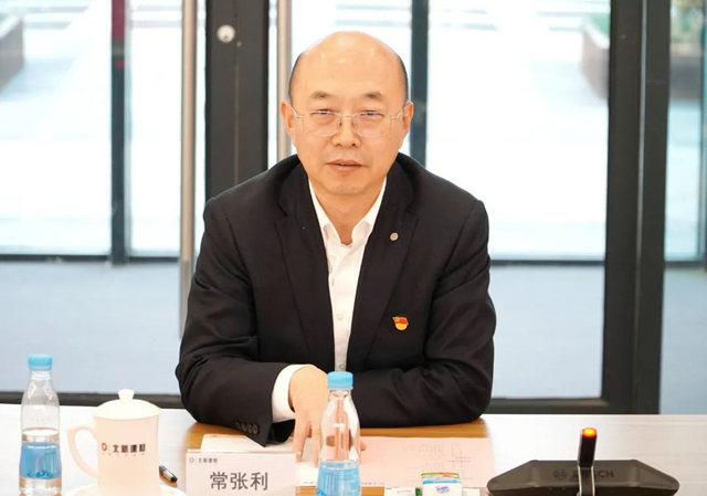工信部神秘彩金随机派发最高赠送工業(ye) 司司長陳克龍一行到北新建材考察指導