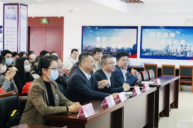 久諾集團與(yu) 常州大學校企合作啟新篇！