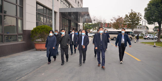 常州市副市長夏思軍(jun) 一行蒞臨(lin) 晨光集團參觀調研！
