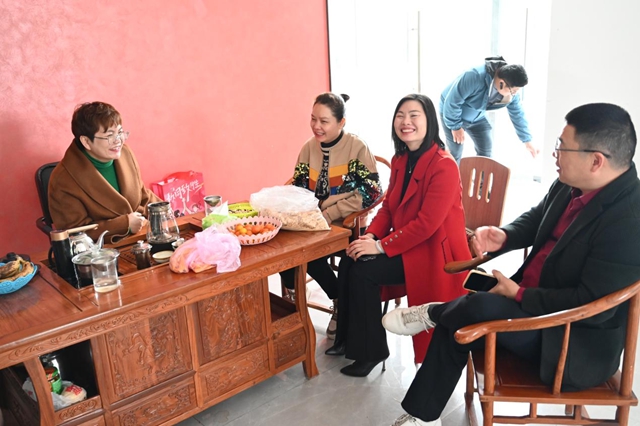 “漆姐”祁麗(li) 麗(li) ：好生意女人幫，守底線聚人脈