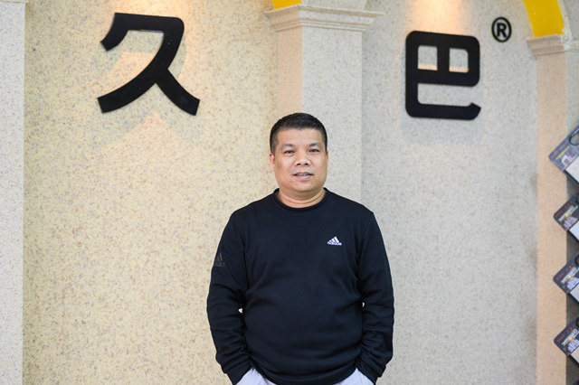 經銷商瘋傳(chuan) 的36計，揭開了久巴仿石漆一個(ge) 核心秘密