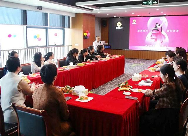 展辰：溫馨女神節，滿滿關(guan) 愛情