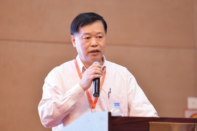 每四家企業(ye) 就有一個(ge) 專(zhuan) 精特新小巨人，廣東(dong) 省膠粘劑行業(ye) 協會(hui) 舉(ju) 行第一屆年會(hui) 